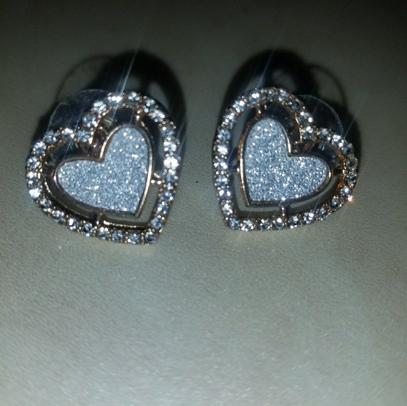 Earrings - Picture 3 of 3